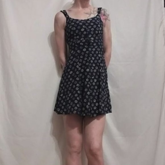 Star Flower Dress - Picture 1 of 7
